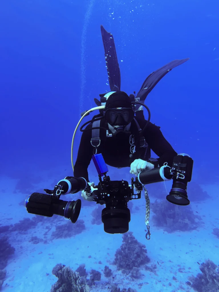 Responsible scuba diving in Tenerife protecting marine life. Diver photograhper