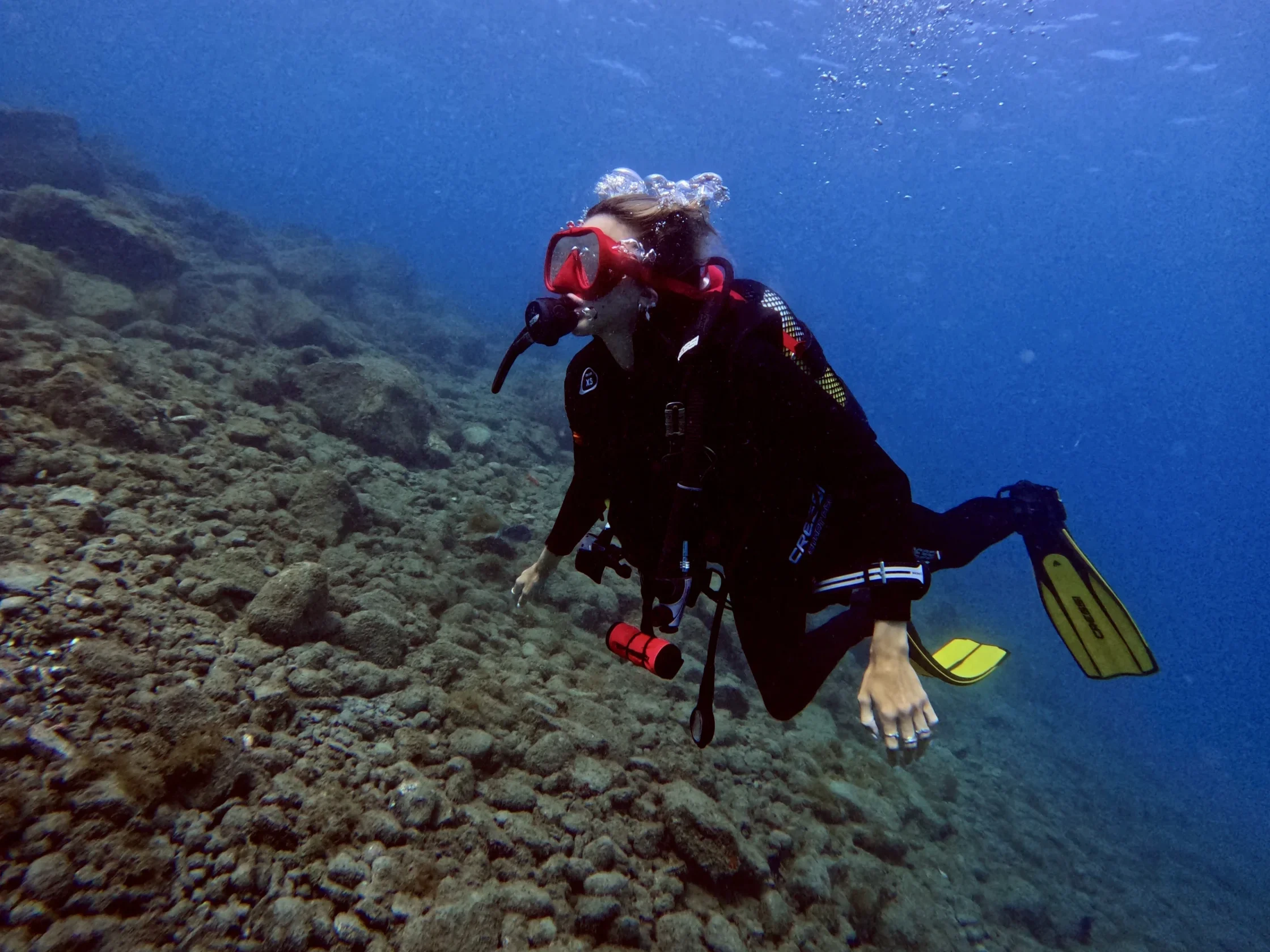 SSI Deep Diver diving along Tenerife's volcanic terrain at 40 metres with Barbarian Diving